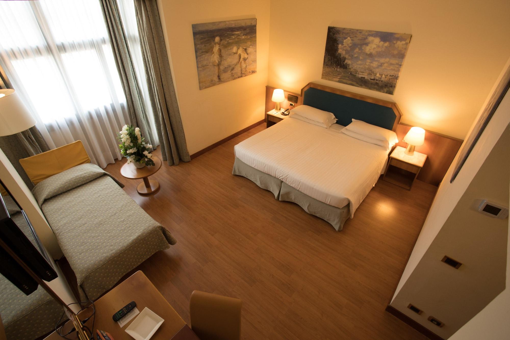 Ih Hotels Milano Eur - Trezzano Sul Naviglio Exteriör bild