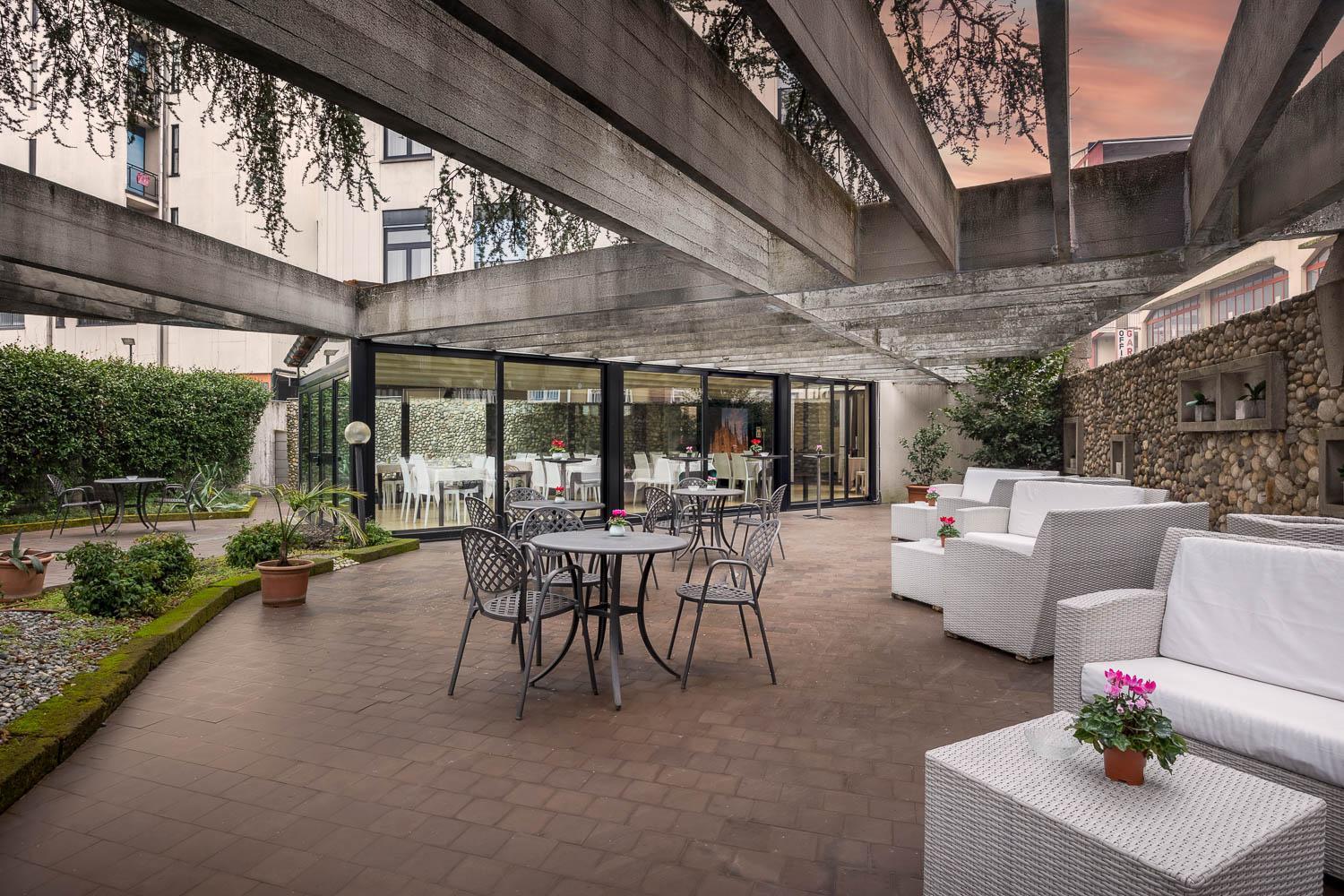 Ih Hotels Milano Eur - Trezzano Sul Naviglio Exteriör bild