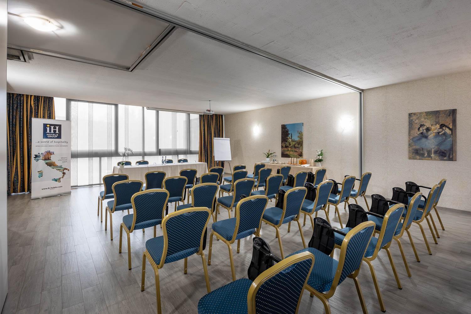 Ih Hotels Milano Eur - Trezzano Sul Naviglio Exteriör bild