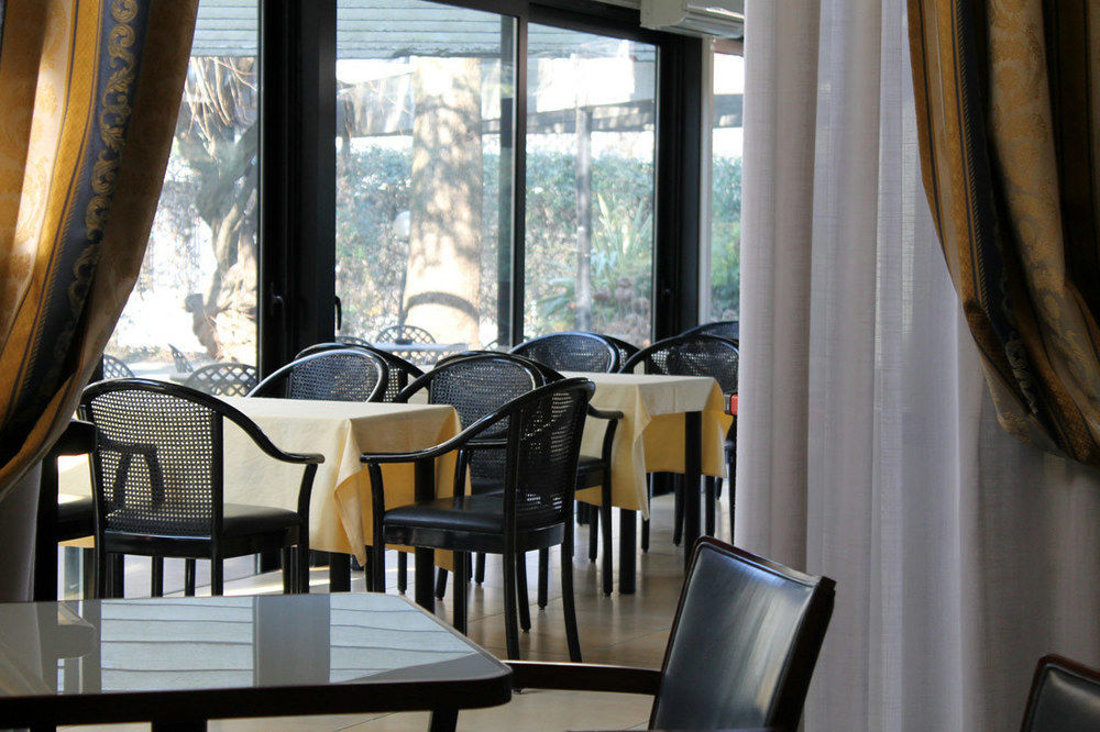 Ih Hotels Milano Eur - Trezzano Sul Naviglio Exteriör bild